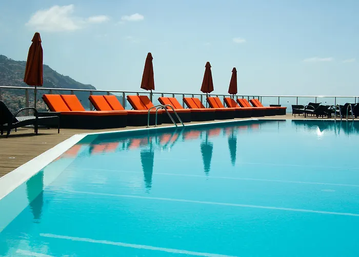 Funchal (Madeira) Hotels With Jacuzzi in Room near Monte Palace Tropical Garden