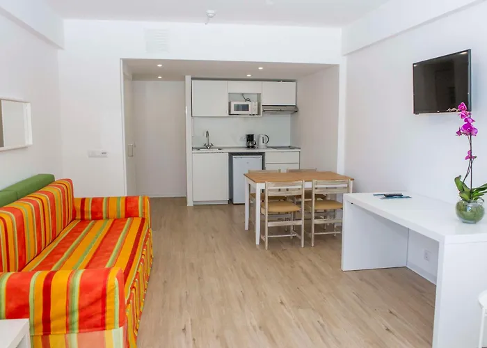 Best Funchal (Madeira) Hotels For Families With Kids near Convento de Santa Clara 15